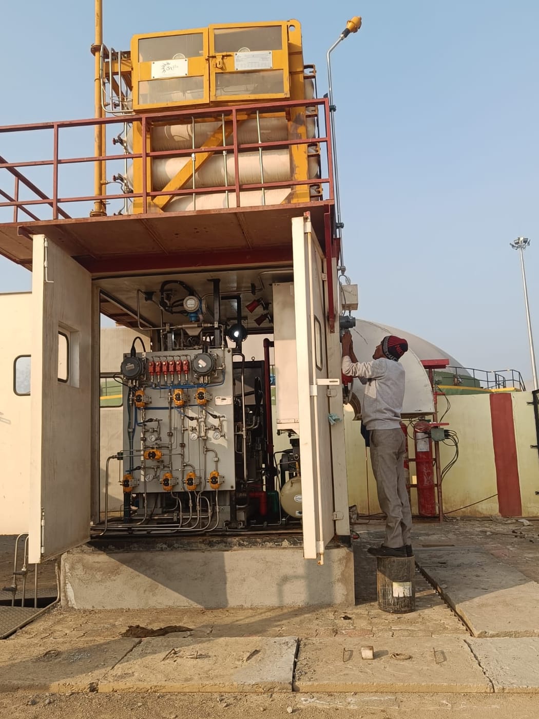 Connecting the compressor package